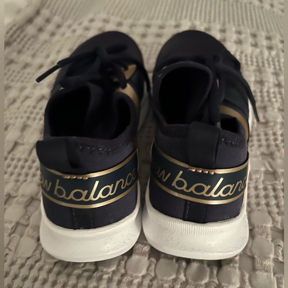 New Balance sneakers - Picture 2 of 4